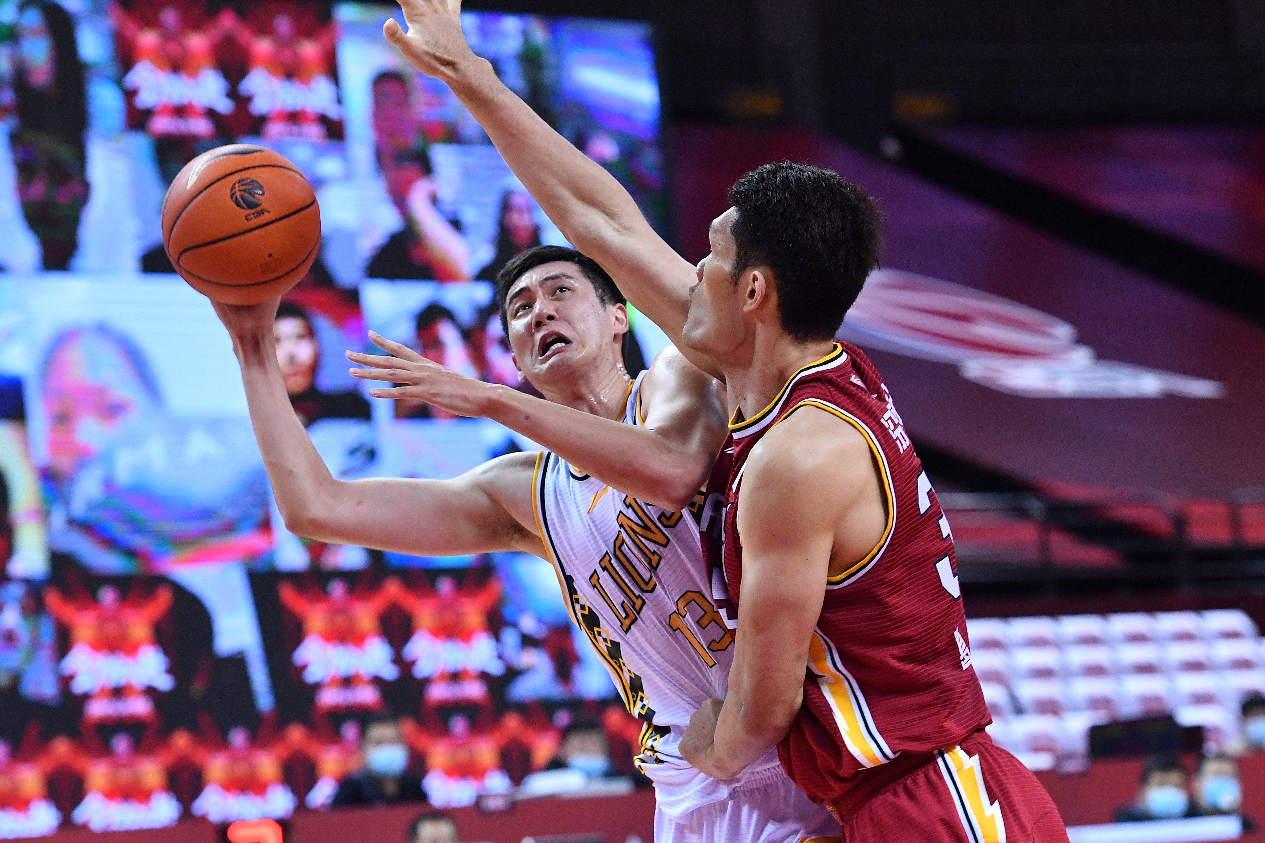 包含劲爆对决！球队实力较量，惊险瞬间不容错过的词条