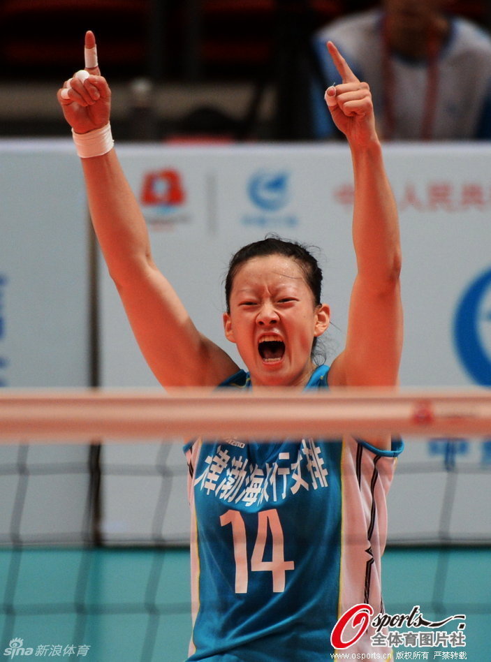 包含新疆队大胜，获得三连胜势如破竹的词条