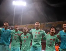 娱乐挑战-球员表现出色取得决定性胜利，队伍奋勇争胜连胜的简单介绍